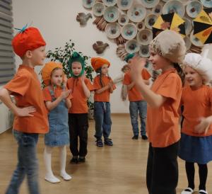 Naujienos „Muzikinė pramoga ,,Rudens puota““ galerija. Nuotrauka 5 iš 5